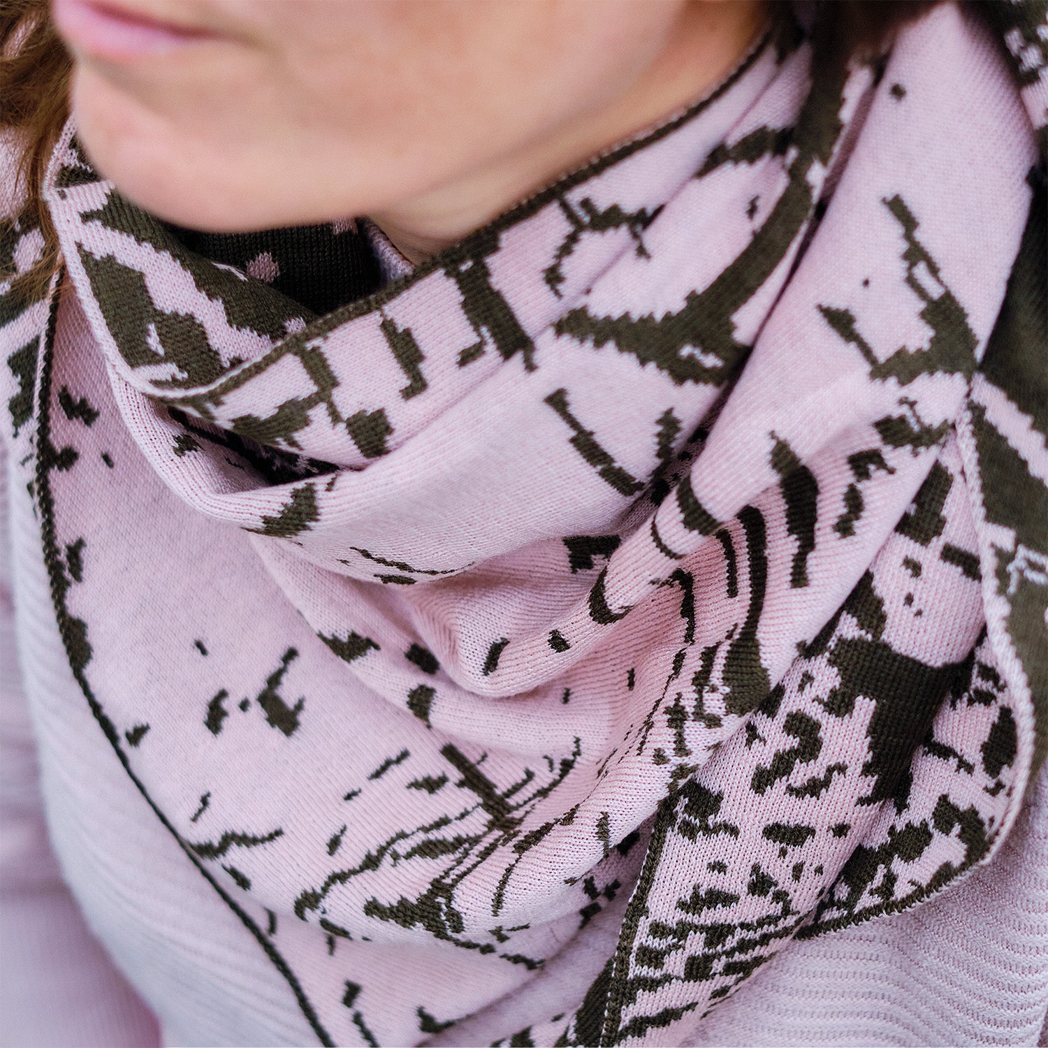 LAUNAEA Dreieckschal, rosa–olive